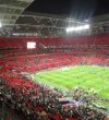 stadion ve Wembley se pomalu vyprazdňuje,
